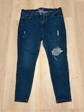 Old Navy Dark Blue Skinny Jeans with Distressed Knee